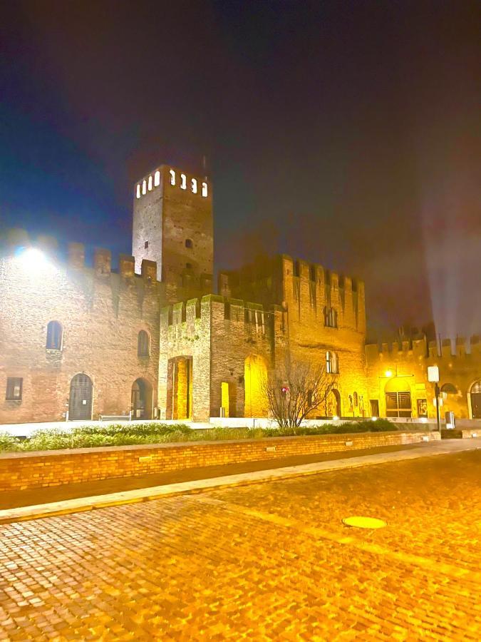 Ca' Del Sole - Attico Panoramico In Centro Storico Apartment Montagnana  Exterior photo